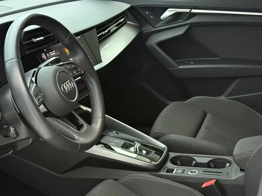 Audi A3 2021 — фото 13