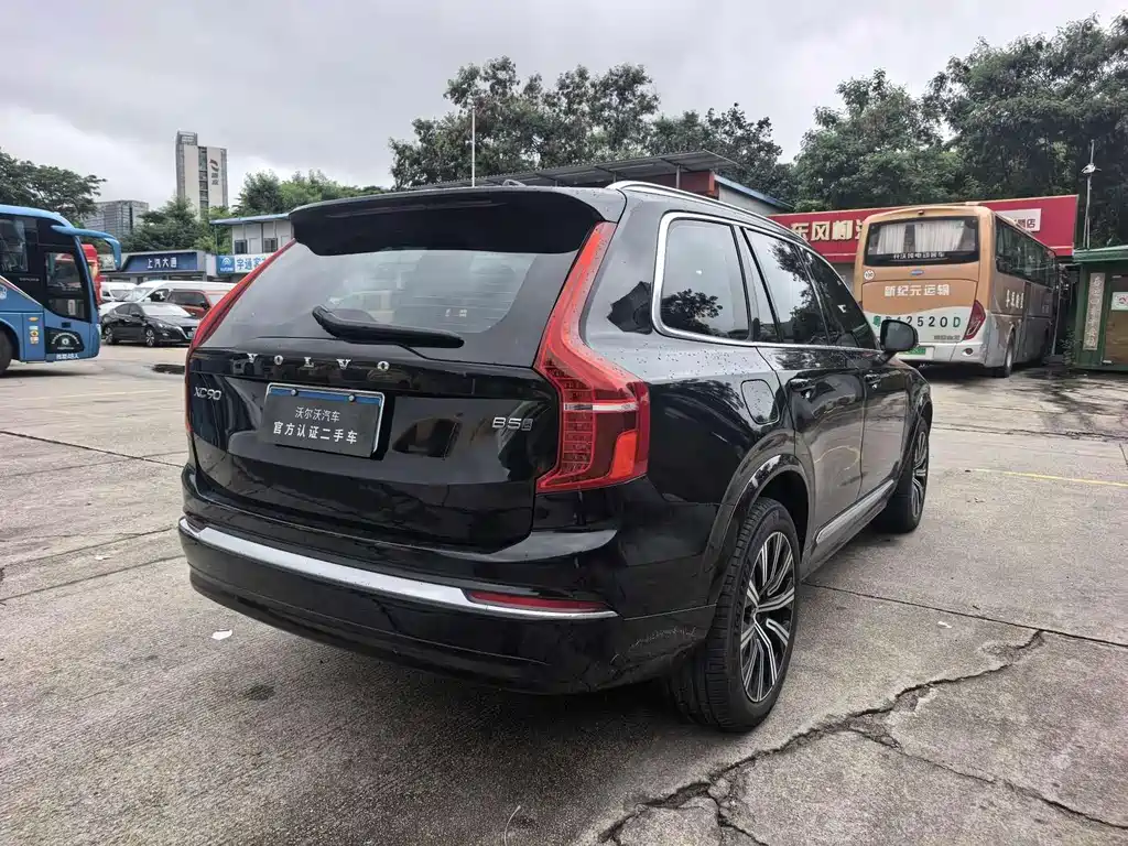 Volvo XC90 2024 — фото 15