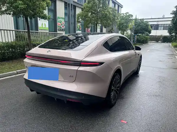 NIO ET5 2024