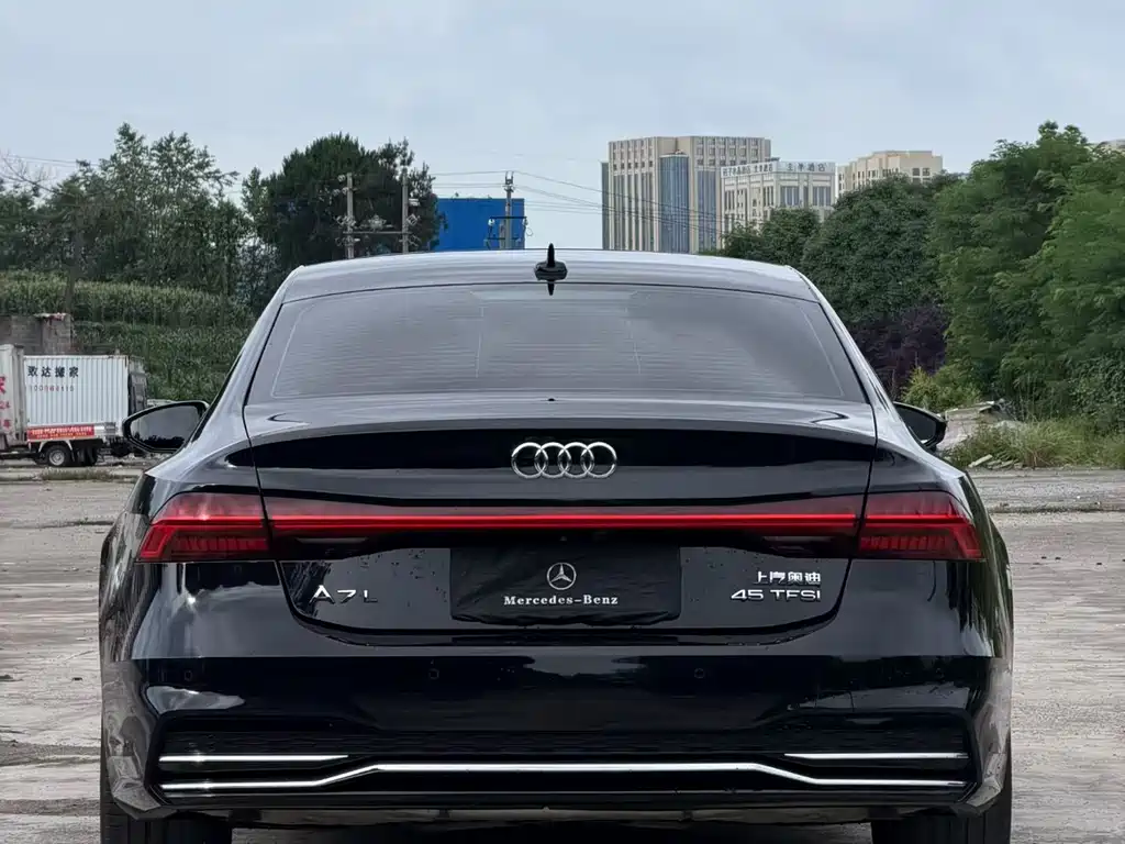 Audi A7L 2024 — фото 8