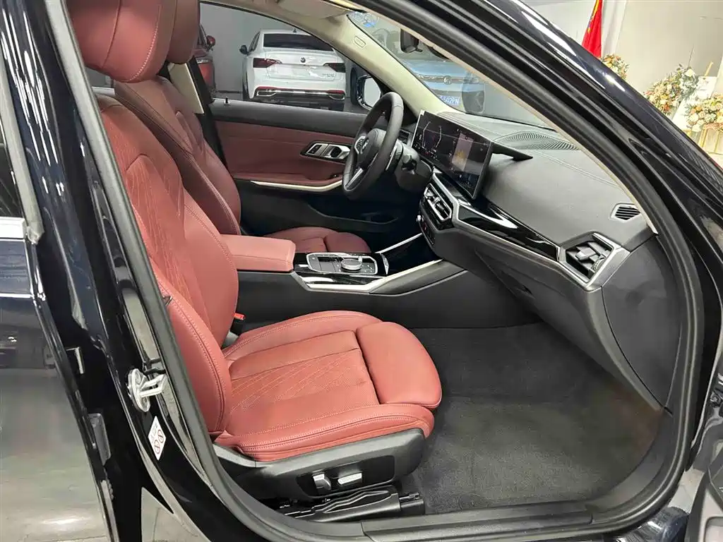 BMW 3 Series 2023 — фото 14
