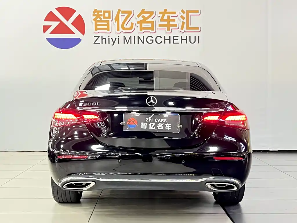 Mercedes-Benz E-Class 2022 — фото 13