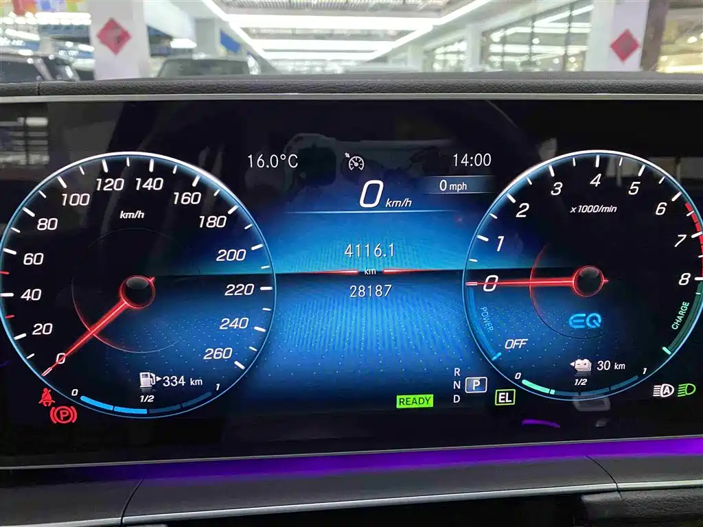 Mercedes-Benz GLE New Energy 2021 — фото 13