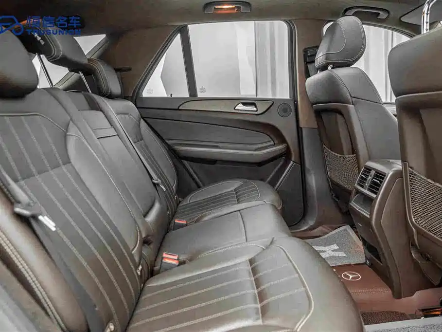 Mercedes-Benz GLE 2017 — фото 16