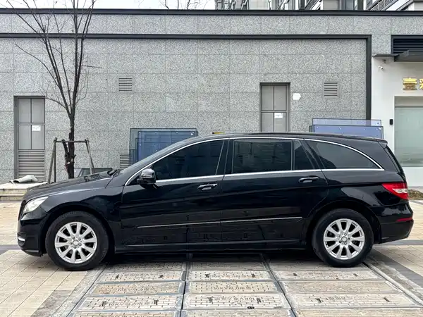 Mercedes-Benz R-Class 2011