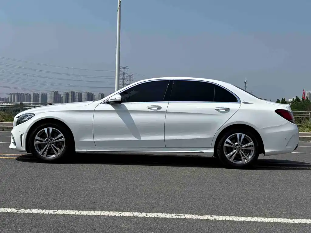 Mercedes-Benz C-Class 2020