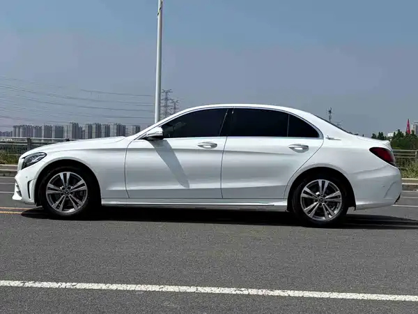 Mercedes-Benz C-Class 2020