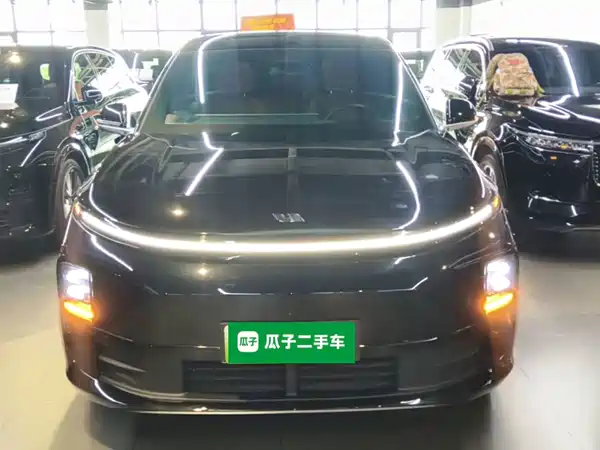 Li Auto L6 2024