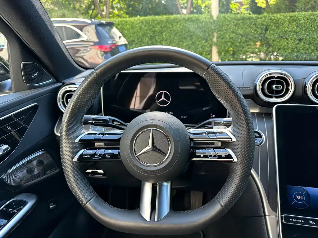 Mercedes-Benz C-Class 2024 — фото 17