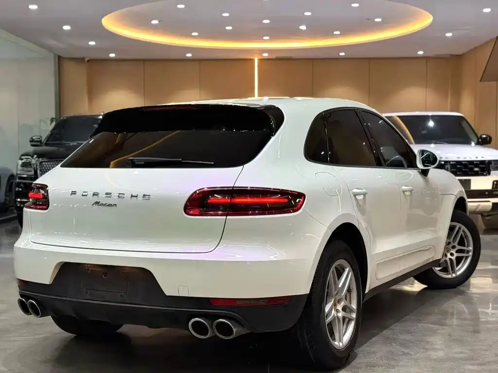 Porsche Macan 2017 — фото 9