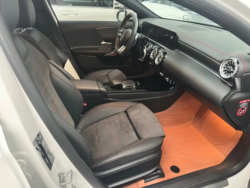 Mercedes-Benz A-Class 2023 — фото 10
