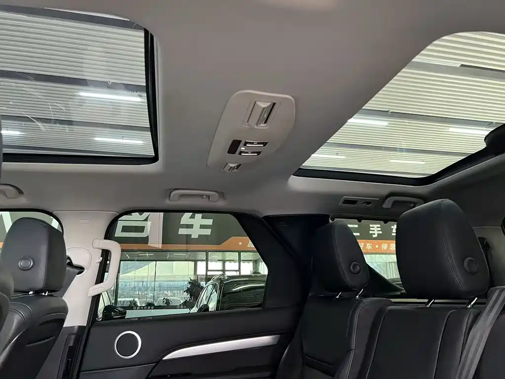 Land Rover Discovery 2019 — фото 21
