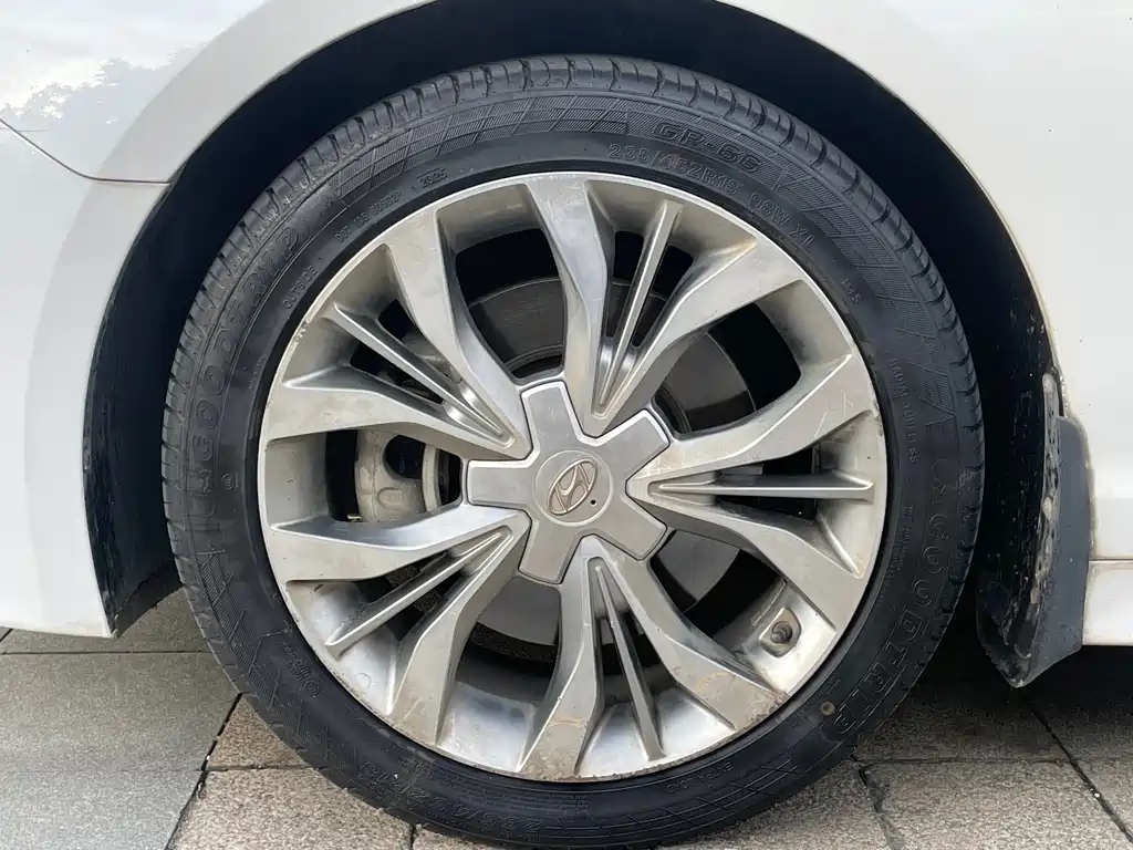 Hyundai Sonata 2015 — фото 12