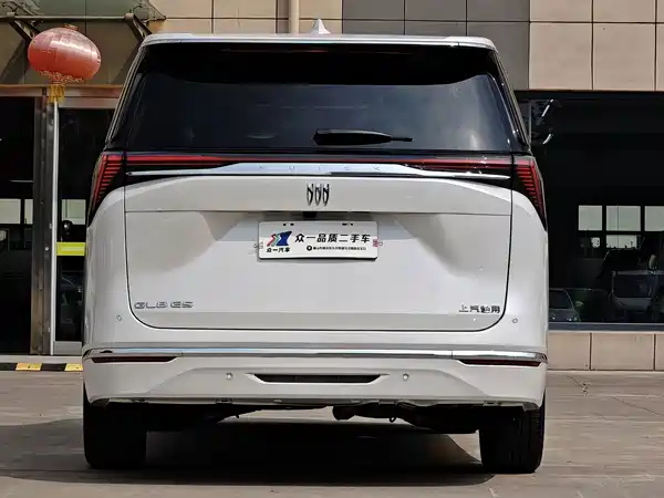 Buick GL8 2025