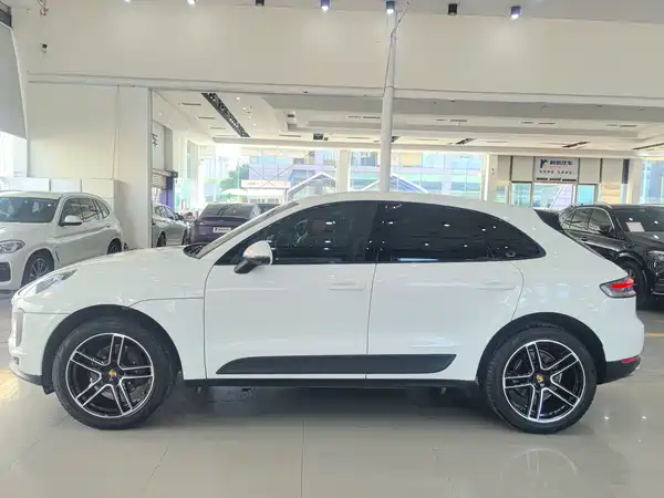 Porsche Macan 2021