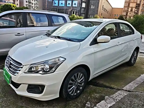 Suzuki Qiyue 2016
