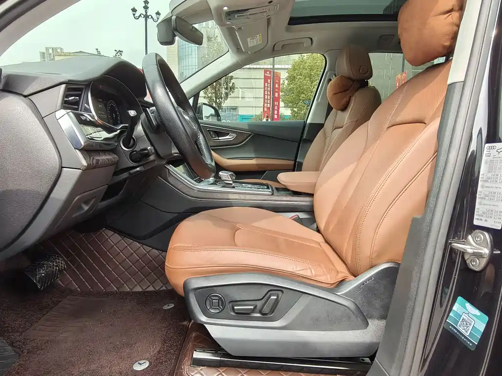 Audi Q7 2020 — фото 11