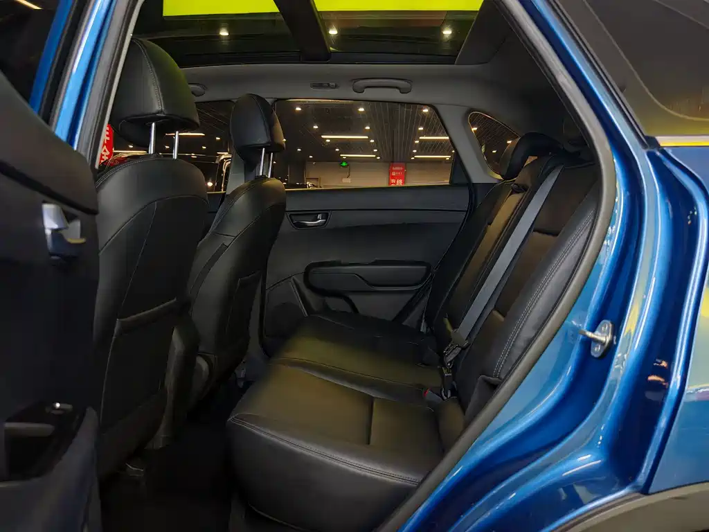 Kia KX3 2016 — фото 13