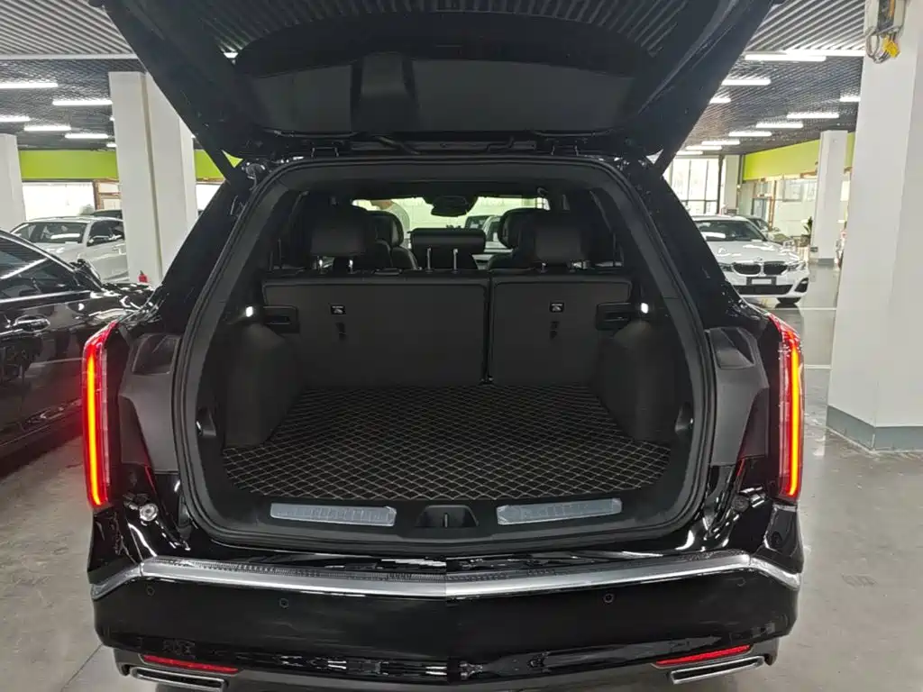 Cadillac XT5 2025 — фото 19