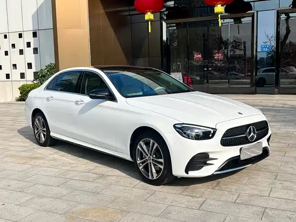 Mercedes-Benz E-Class 2022