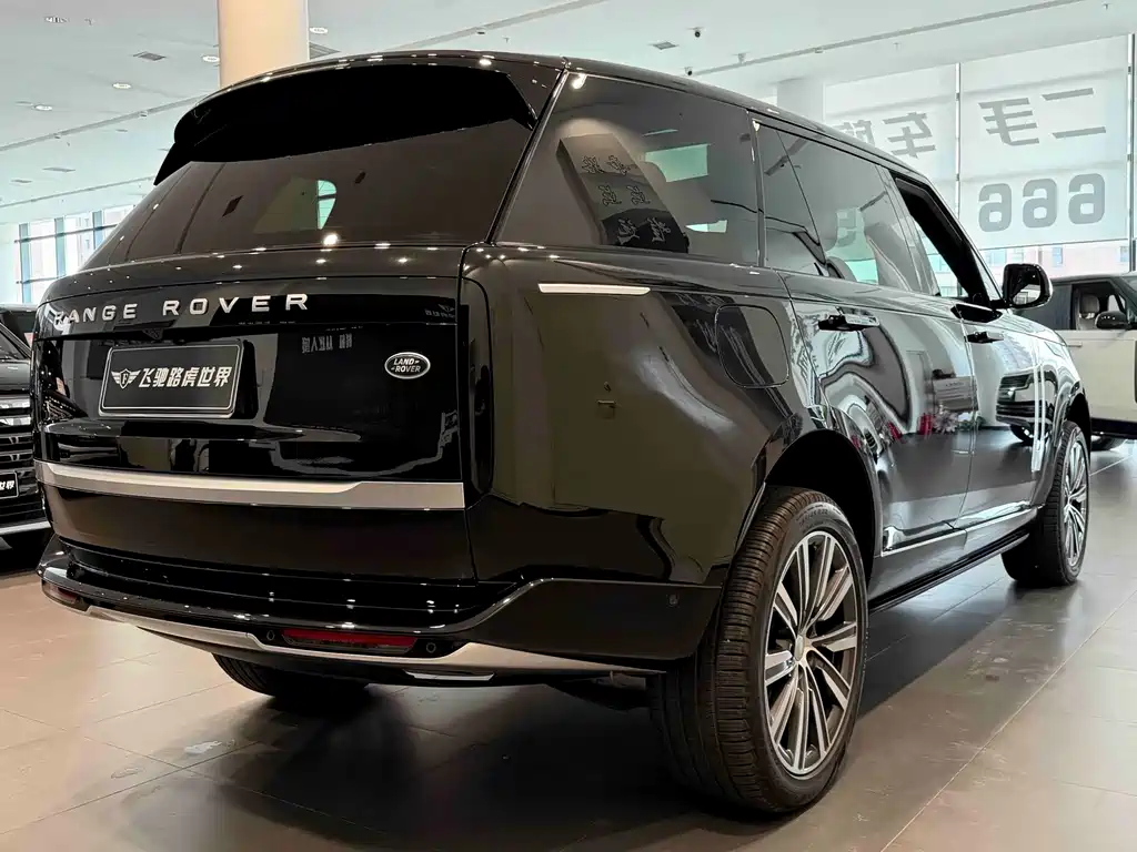 Land Rover Range Rover 2025 — фото 11