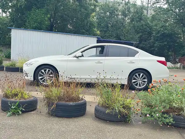 Infiniti Q50 2014
