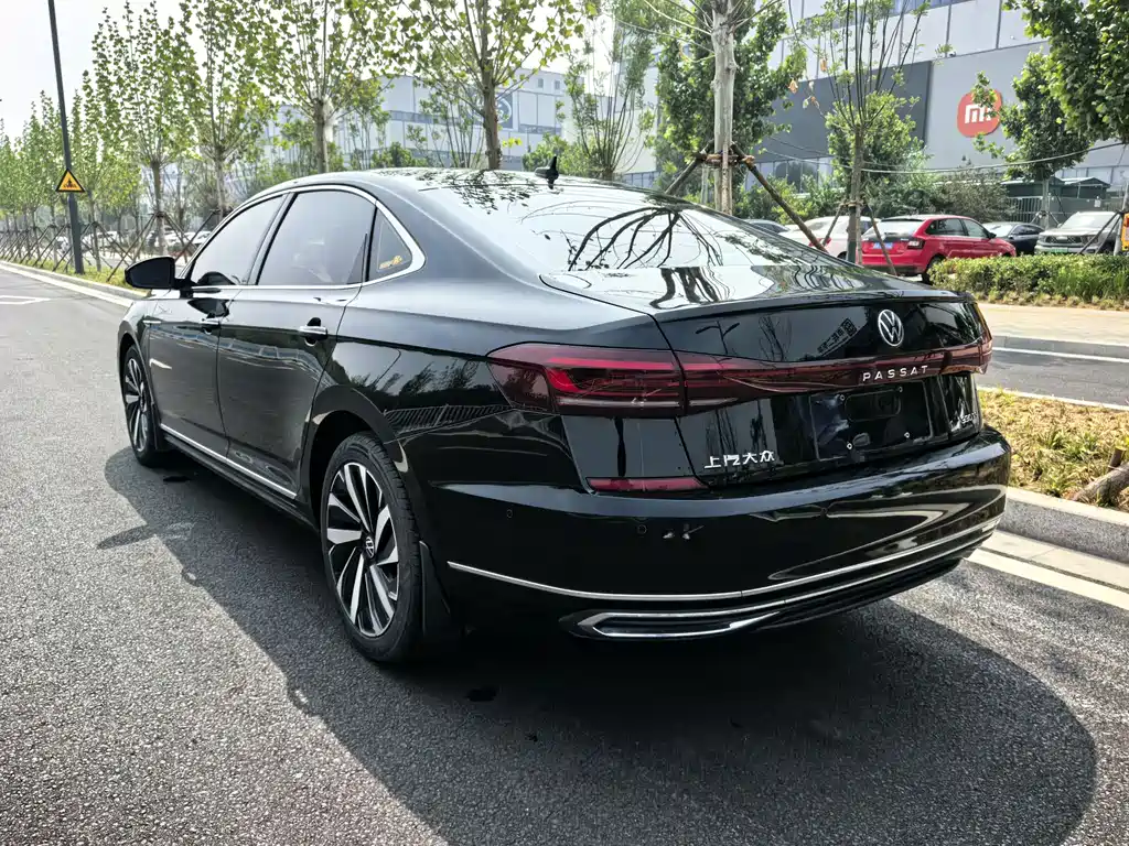 Volkswagen Passat 2021 — фото 4