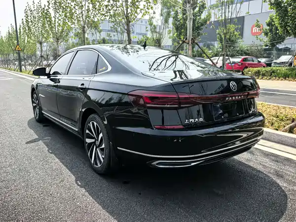 Volkswagen Passat 2022