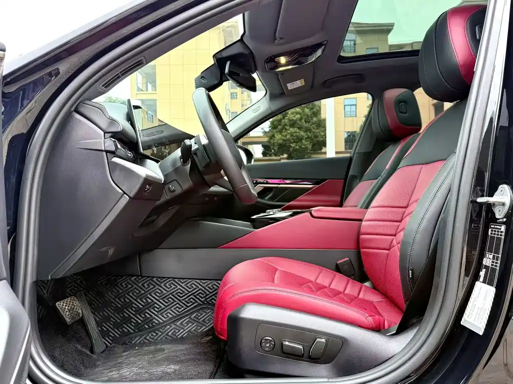 BMW 5 Series 2025