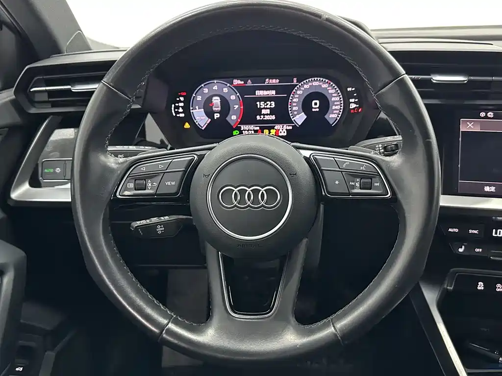 Audi A3 2023 — фото 12