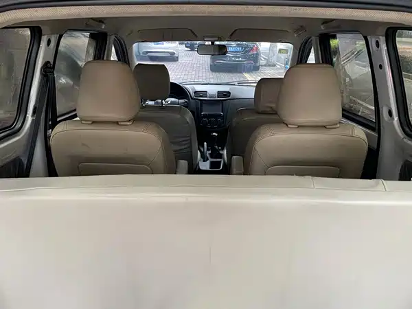 Wuling Hongguang 2014