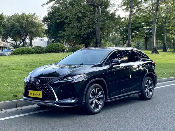 Lexus RX 2022