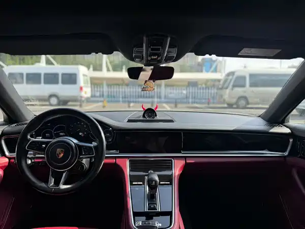 Porsche Panamera 2018
