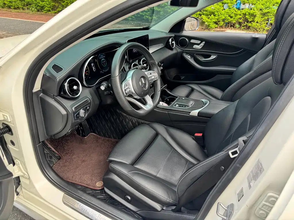 Mercedes-Benz C-Class 2020 — фото 9