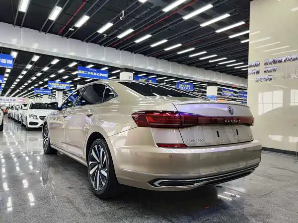 Volkswagen Passat 2022