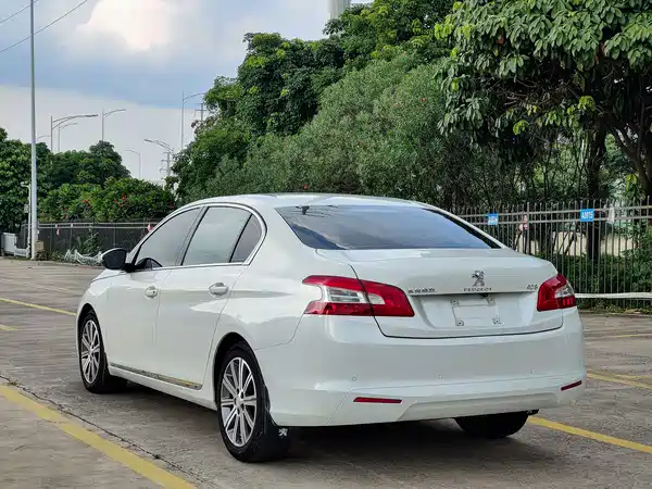 Peugeot 408 2015