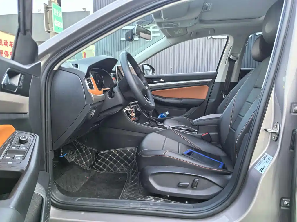 Volkswagen Bora 2023