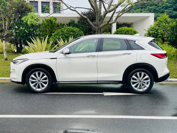 Infiniti QX50 2020