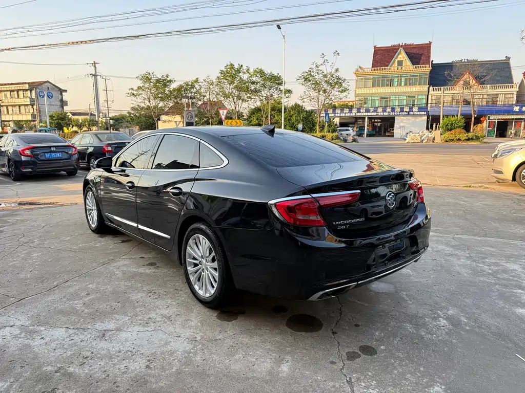 Buick LaCrosse 2018 — фото 9