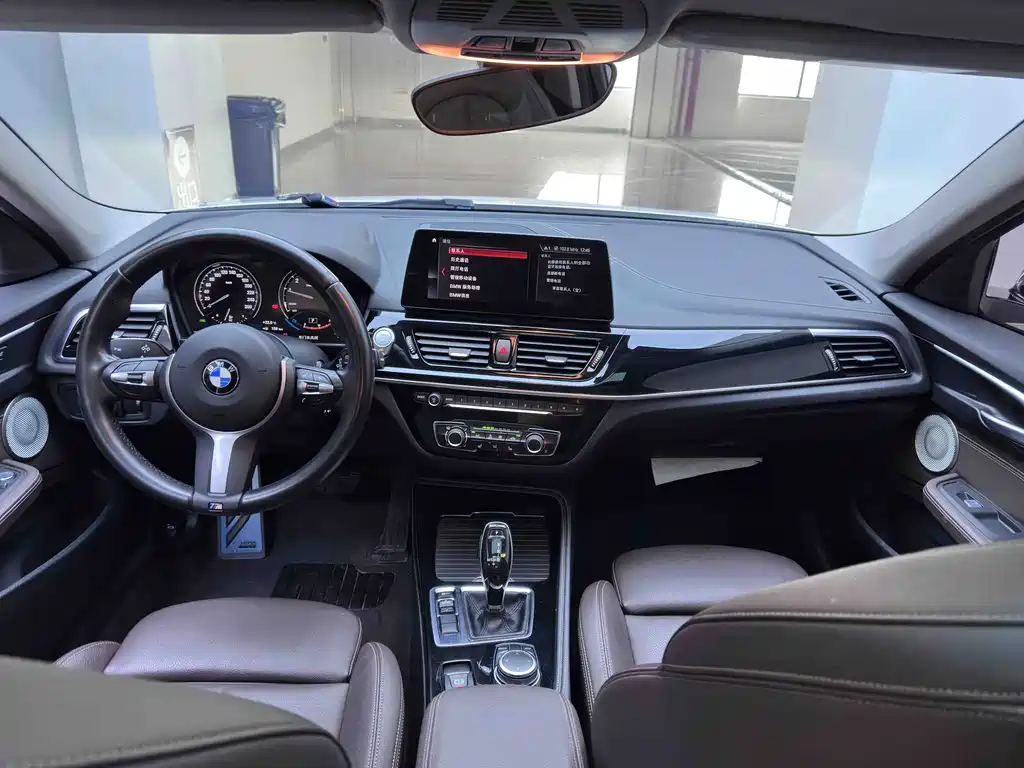 BMW 1 Series 2022 — фото 15