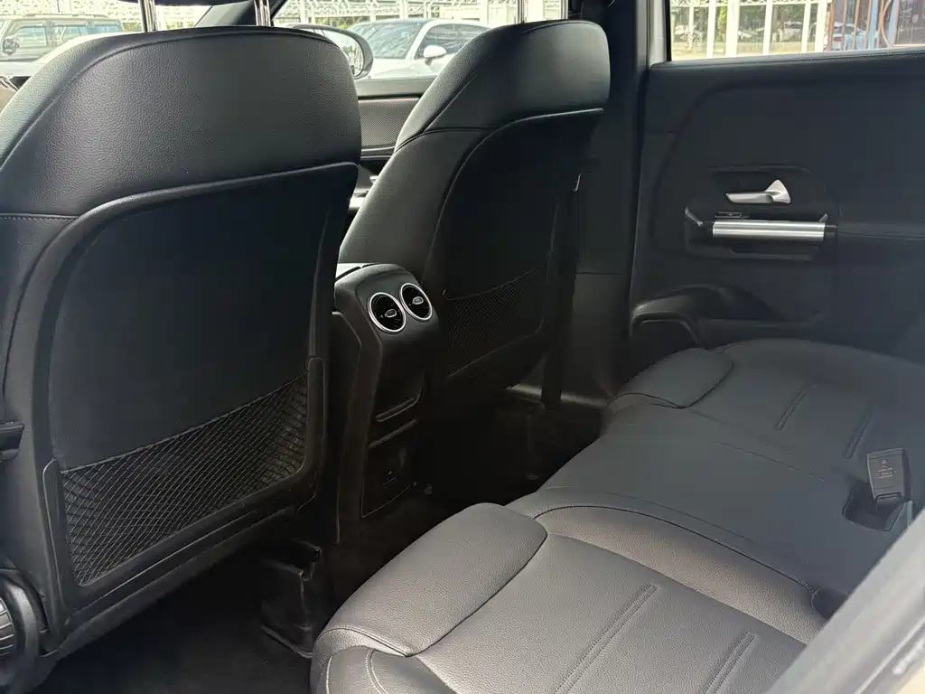 Mercedes-Benz GLA 2023