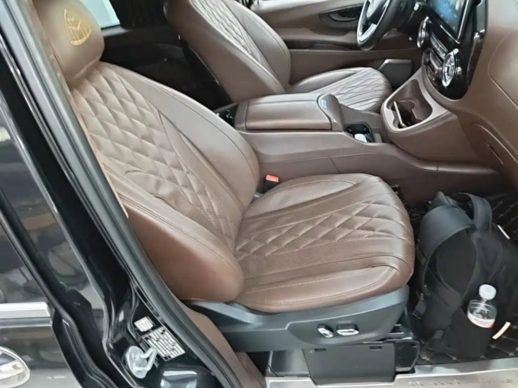 Mercedes-Benz Vito 2022 — фото 25