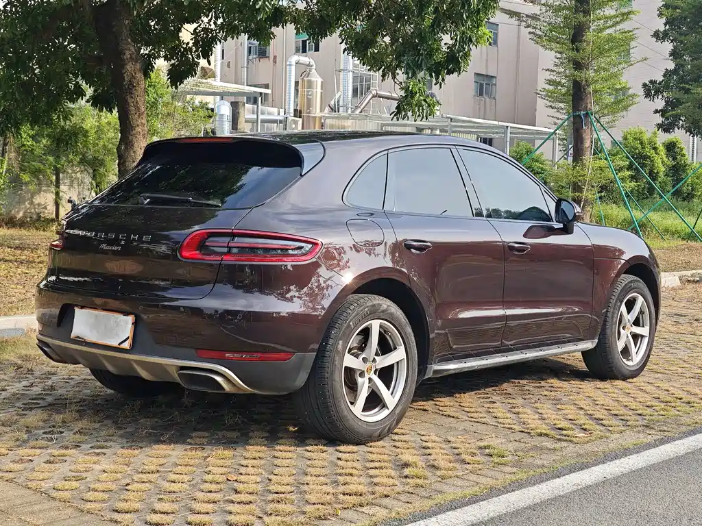 Porsche Macan 2017 — фото 6