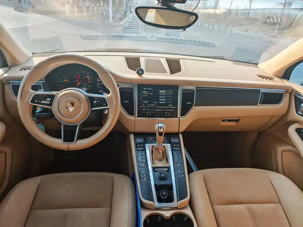 Porsche Macan 2016 — фото 9