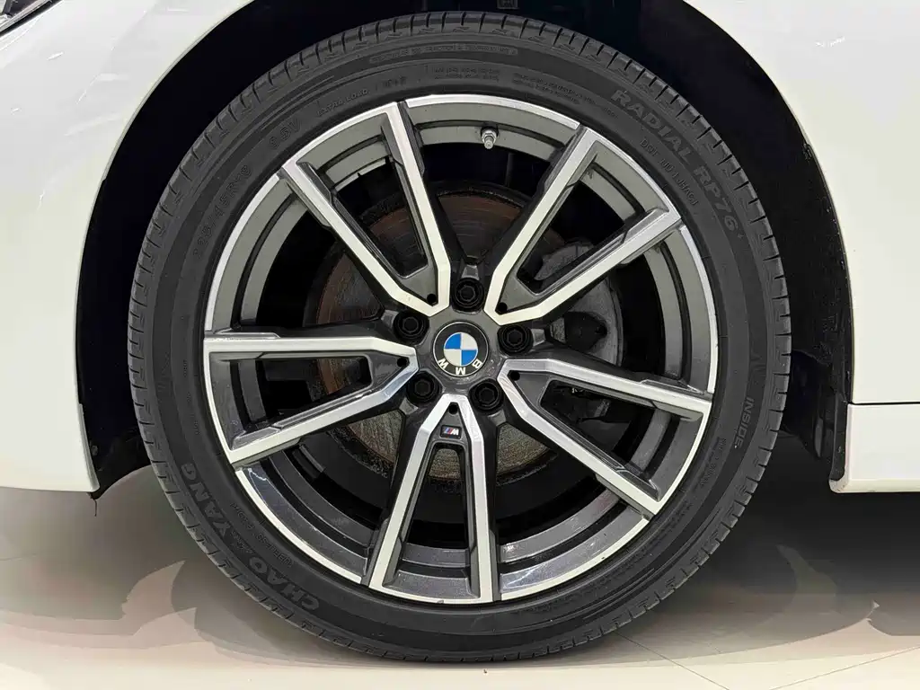 BMW 3 Series 2022 — фото 19