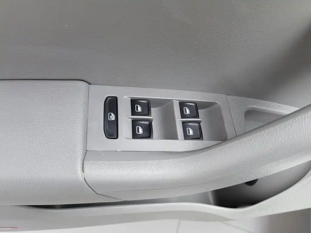 Skoda Octavia 2015 — фото 9