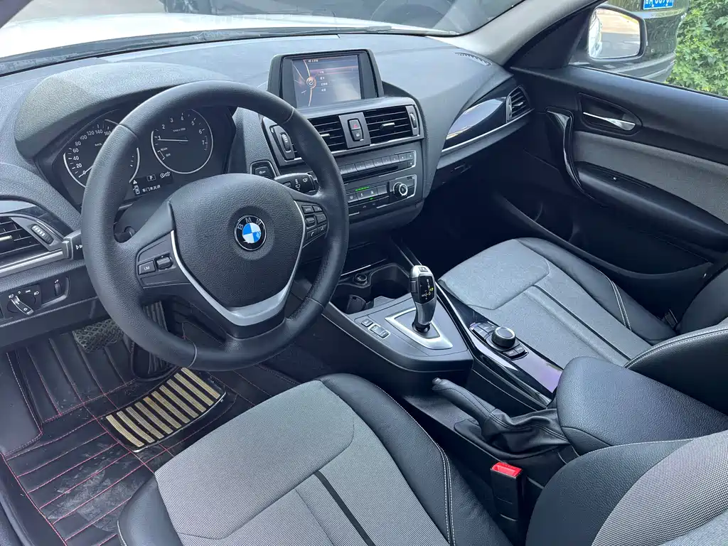 BMW 1 Series 2013 — фото 16