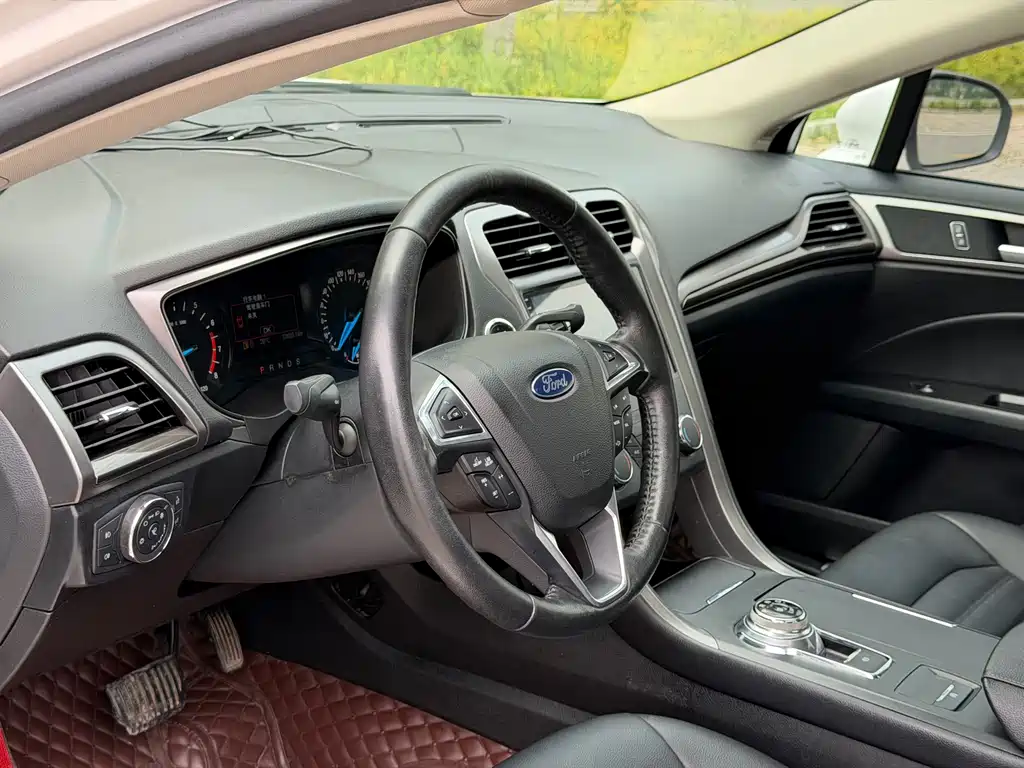 Ford Mondeo 2019 — фото 11