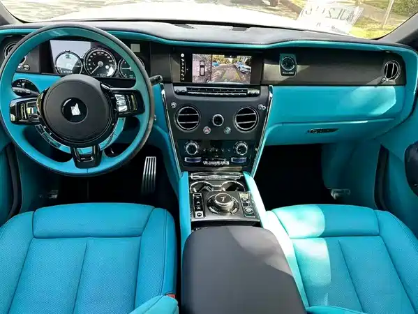 Rolls-Royce Cullinan 2025