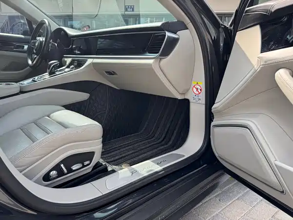 Porsche Panamera 2018